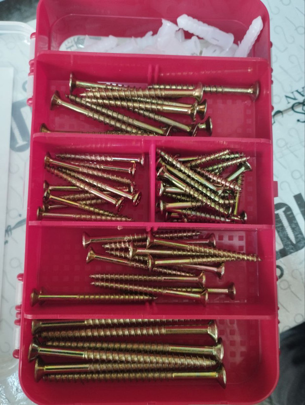 شامل 5سایز از انواع پیچ رول پلاکی همراه 2سایز رول پلاک نو